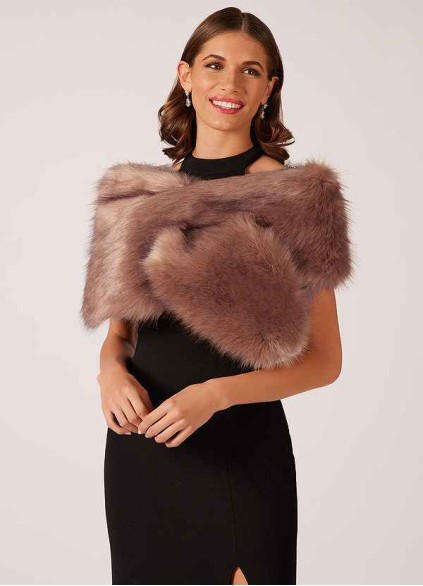 Hrongk Sincerity Faux Fur Wrap