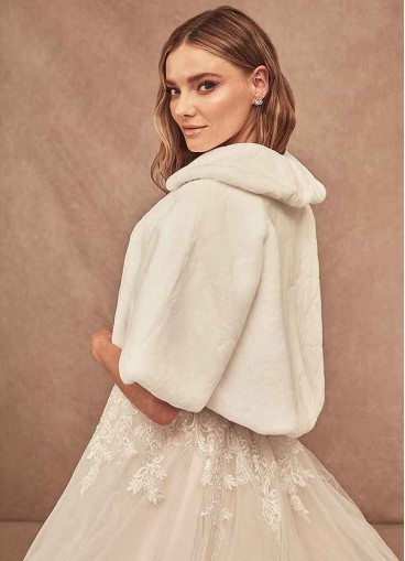 Hrongk Faith Faux Fur Wrap